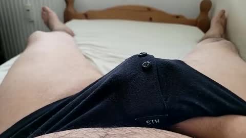 Snapshot of aim96 chatting on 11-24-25, 12:16 aim96 online show from 11-24-25, 12:16