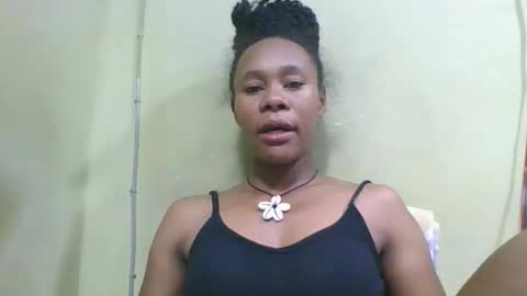 Snapshot of aimee982179 chatting on 05-05-26, 03:14 aimee982179 online show from 05-05-26, 03:14