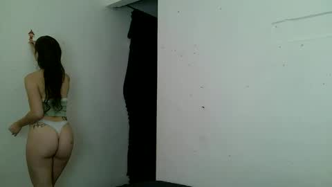 J  online show from 04-07-26, 06:52