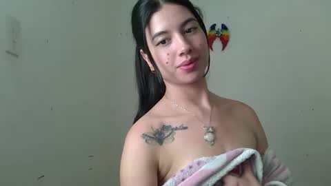 Snapshot of aine_ileana chatting on 04-29-26, 11:33 J online show from 04-29-26, 11:33