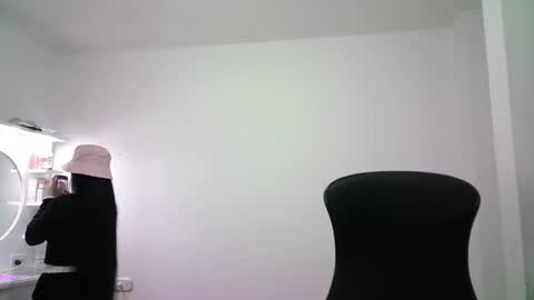 Snapshot of aineangeel chatting on 12-14-25, 01:00 AINE online show from 12-14-25, 01:00