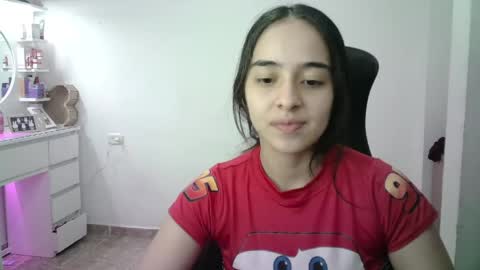 Snapshot of aineangeel chatting on 04-17-26, 01:30 AINE online show from 04-17-26, 01:30
