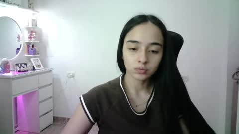 Snapshot of aineangeel chatting on 05-20-26, 01:01 AINE online show from 05-20-26, 01:01