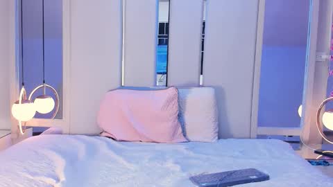 Snapshot of ainoanoire chatting on 02-02-26, 12:26 online show from 02-02-26, 12:26