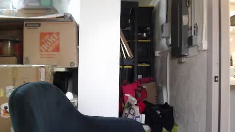 Snapshot of airbornx2n1 chatting on 07-11-26, 12:46 Leo Airborn Sir Daddy online show from 07-11-26, 12:46
