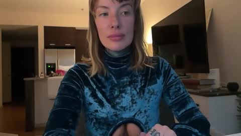 Snapshot of airgeadx chatting on 11-07-25, 08:53 Airgead online show from 11-07-25, 08:53