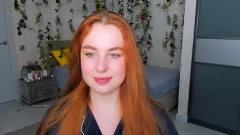 Louise online show from 11-17-25, 04:13