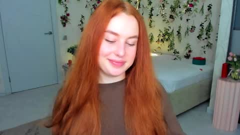 Snapshot of airysilhouette chatting on 04-02-26, 10:02 Louise online show from 04-02-26, 10:02