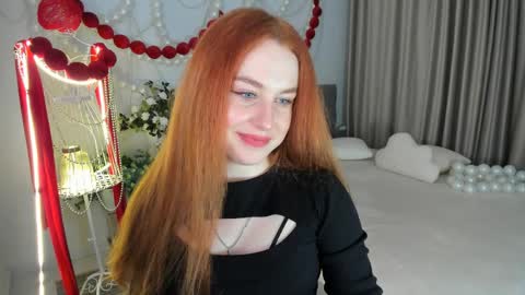 Snapshot of airysilhouette chatting on 04-03-26, 07:01 Louise online show from 04-03-26, 07:01