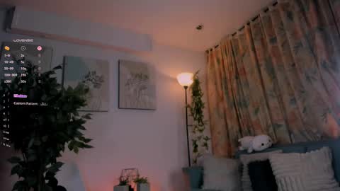 Snapshot of aisha_bx chatting on 05-08-26, 02:33 Aisha online show from 05-08-26, 02:33