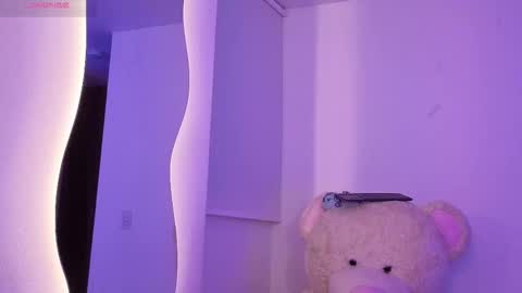 Ash             INDEPENDET MODEL  online show from 11-10-25, 03:05