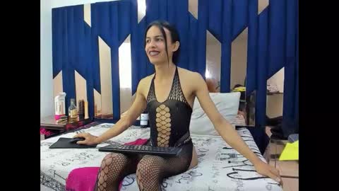 Snapshot of aisha_hotts777 chatting on 10-10-25, 03:38 Aisha online show from 10-10-25, 03:38