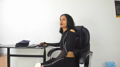 Snapshot of aisha_hotts777 chatting on 11-16-25, 04:40 Aisha online show from 11-16-25, 04:40