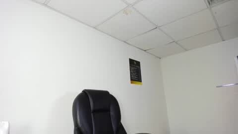 Snapshot of aisha_hotts777 chatting on 12-05-25, 03:48 Aisha online show from 12-05-25, 03:48