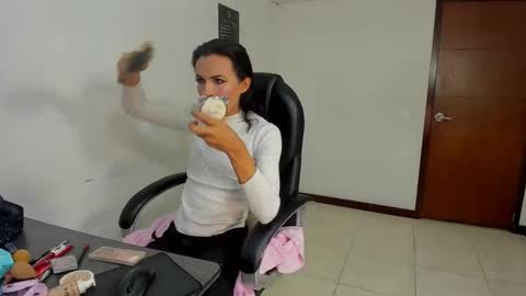 Aisha online show from 02-19-26, 03:57