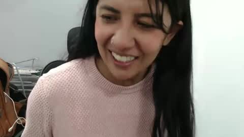 Katie   online show from 03-11-25, 03:56