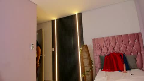 Snapshot of aisha_moore chatting on 04-10-26, 07:40 AISHA MOORE online show from 04-10-26, 07:40