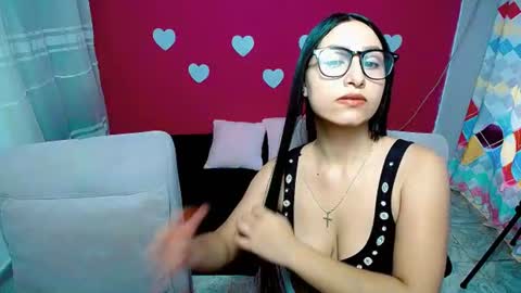 Snapshot of aisha_stacey0410 chatting on 06-21-26, 10:12 aisha_stacey0410 online show from 06-21-26, 10:12