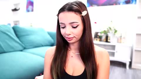 Snapshot of aishabee chatting on 11-19-25, 10:26 Aisha online show from 11-19-25, 10:26