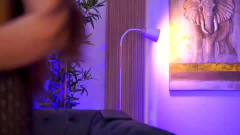 Aisha online show from 04-04-26, 08:45