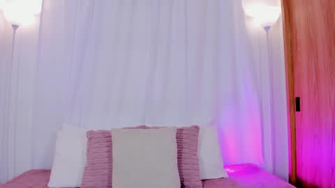 Snapshot of aishapeyton_ chatting on 05-19-26, 05:25 Aisha online show from 05-19-26, 05:25