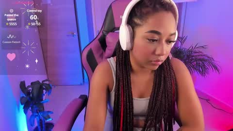 Snapshot of aisharose_ chatting on 02-27-25, 01:05 Aisha online show from 02-27-25, 01:05