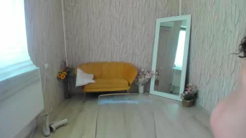 Aisha online show from 02-19-25, 06:33