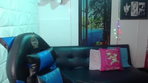 Snapshot of aitana_gomezz chatting on 12-21-24, 09:36 Aitana online show from 12-21-24, 09:36