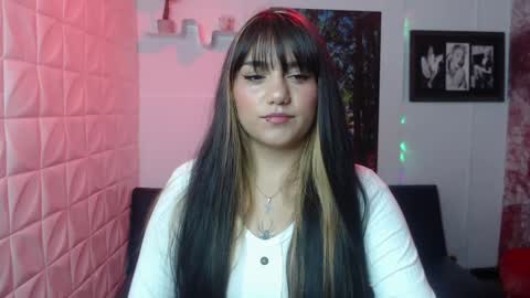 Snapshot of aitana_gomezz chatting on 01-09-25, 08:33 Aitana online show from 01-09-25, 08:33