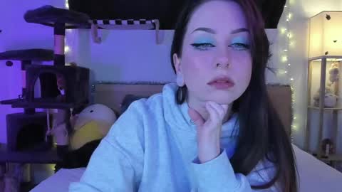 Aivie Pink online show from 04-16-26, 04:24