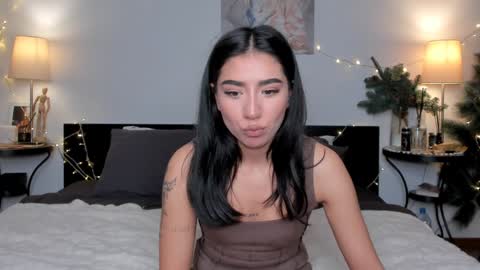 Snapshot of aiyoko77 chatting on 12-25-24, 05:15 aiyoko77 online show from 12-25-24, 05:15