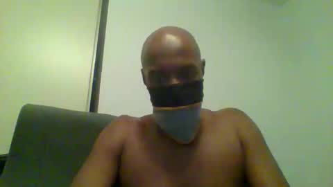 Snapshot of aj297914 chatting on 11-04-25, 11:04 aj297914 online show from 11-04-25, 11:04