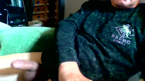 Snapshot of aj331827 chatting on 06-24-26, 06:56 aj331827 online show from 06-24-26, 06:56