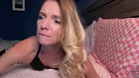 AJ online show from 12-20-25, 02:18