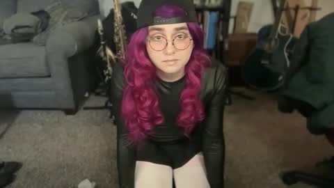 Snapshot of ajuliebellelemons chatting on 02-10-26, 01:43 JullieBelleLemons online show from 02-10-26, 01:43
