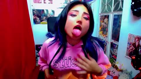 Snapshot of akai_krazna01 chatting on 01-17-25, 05:53 Akai Kraz online show from 01-17-25, 05:53