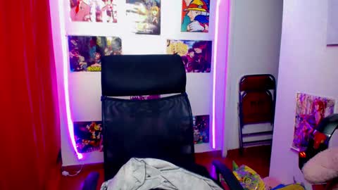 Snapshot of akai_krazna01 chatting on 02-12-25, 01:27 Akai Kraz online show from 02-12-25, 01:27