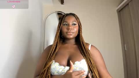 akane online show from 10-31-25, 12:00