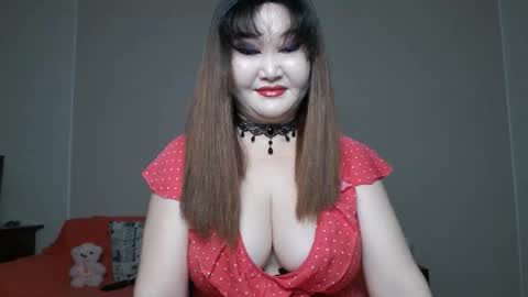 Snapshot of akanire chatting on 12-05-25, 03:37 Shelly online show from 12-05-25, 03:37