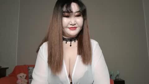 Snapshot of akanire chatting on 12-14-25, 04:18 Shelly online show from 12-14-25, 04:18