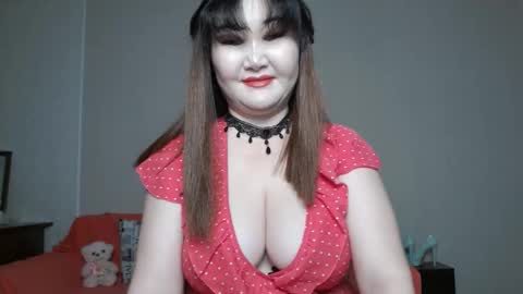 Snapshot of akanire chatting on 12-16-25, 03:22 Shelly online show from 12-16-25, 03:22