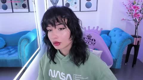 Azaka  online show from 04-17-26, 12:52