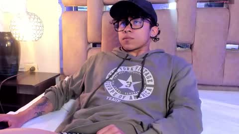 akazaboy online show from 02-23-26, 04:32