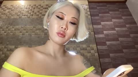 Akemi online show from 02-20-25, 06:35