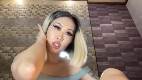 Akemi online show from 10-15-25, 09:37