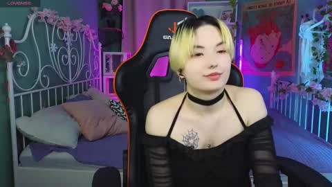 Akemi online show from 03-01-25, 03:38