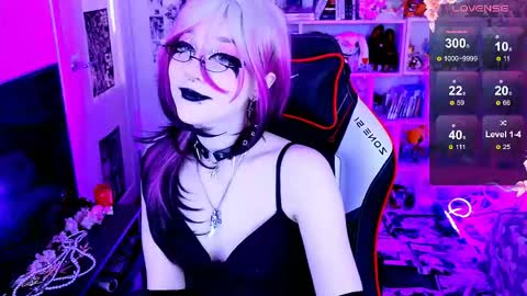 Aki online show from 04-21-26, 02:51