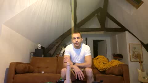 Snapshot of akila22 chatting on 12-14-24, 03:29 akila online show from 12-14-24, 03:29