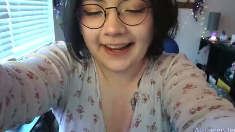 Aki . online show from 10-15-25, 08:53