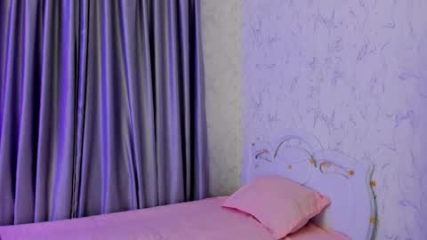 Kim online show from 11-26-25, 03:35